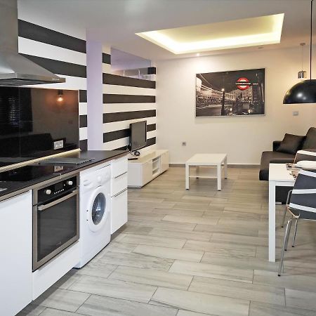Conil Red-Black Apartment โกนิล เด ลาฟรอนเตรา ภายนอก รูปภาพ