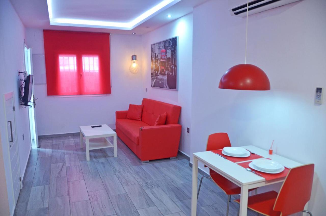 Conil Red-Black Apartment โกนิล เด ลาฟรอนเตรา ภายนอก รูปภาพ
