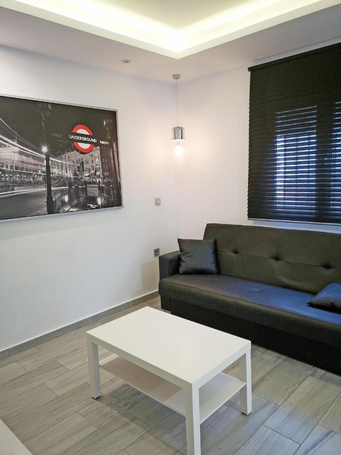 Conil Red-Black Apartment โกนิล เด ลาฟรอนเตรา ภายนอก รูปภาพ
