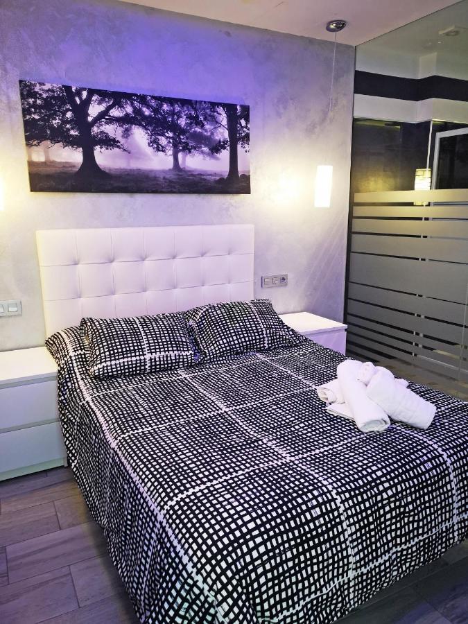 Conil Red-Black Apartment โกนิล เด ลาฟรอนเตรา ภายนอก รูปภาพ
