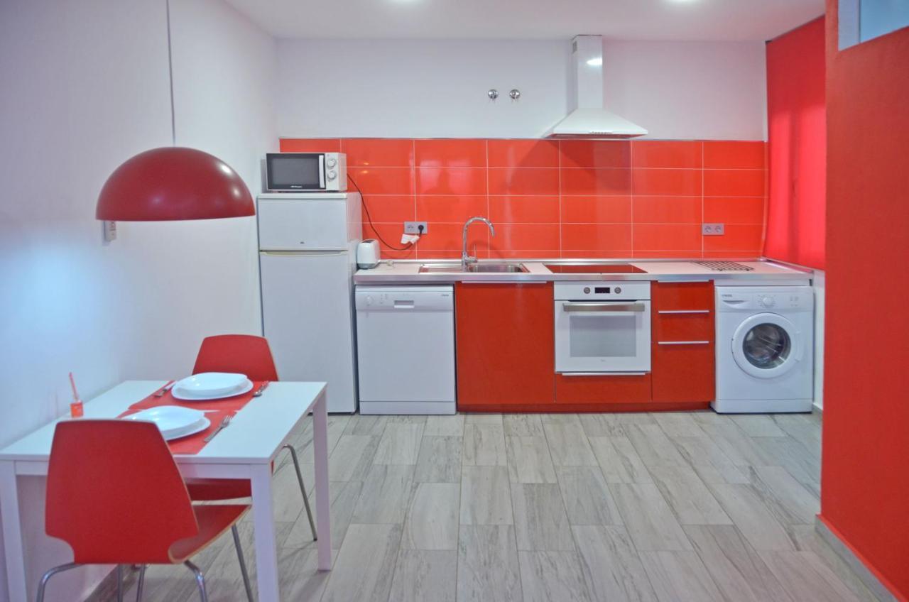 Conil Red-Black Apartment โกนิล เด ลาฟรอนเตรา ภายนอก รูปภาพ